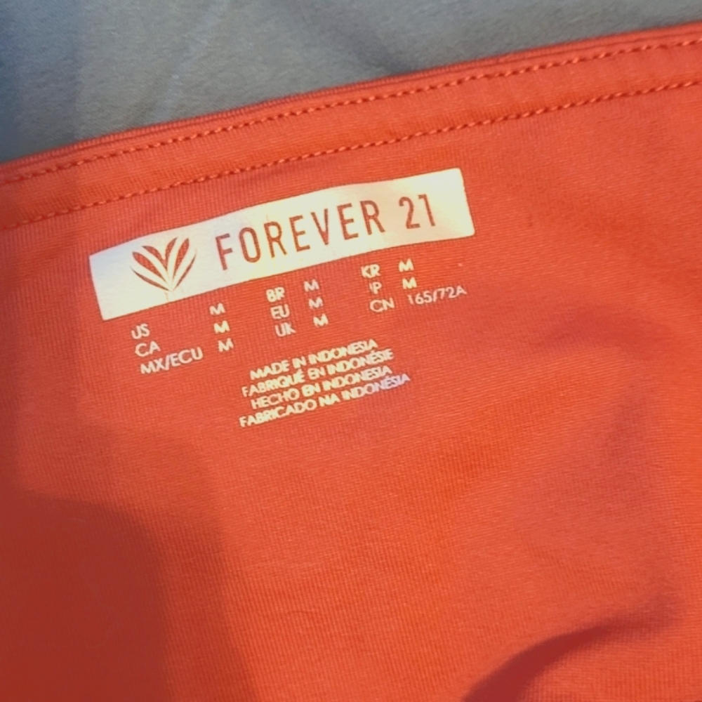 Cross front leggings - Picture 6 of 6